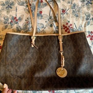 Mk tote